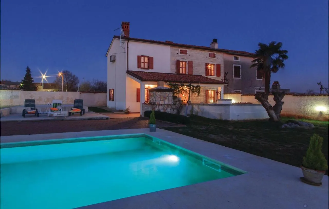 Beautiful Home In Hrboki With Wifi Casa de Férias