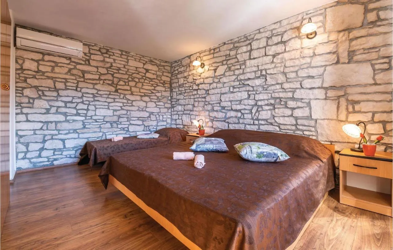 Holiday home Beautiful Home In Hrboki With Wifi