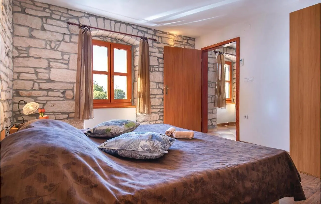 Beautiful Home In Hrboki With Wifi Holiday home