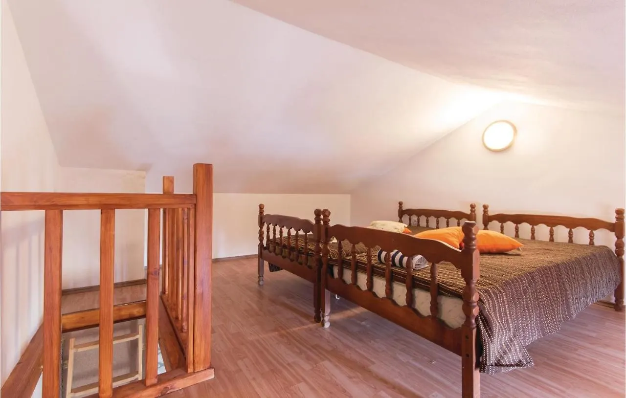 Beautiful Home In Hrboki With Wifi 0*,